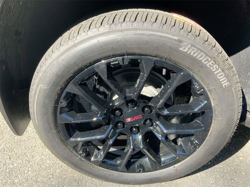 New 2026 GMC Yukon XL Elevation w/ LPO, Get Active Package image 31