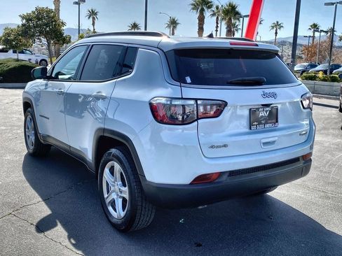 Used 2023 Jeep Compass Latitude AWD/4WD image 34