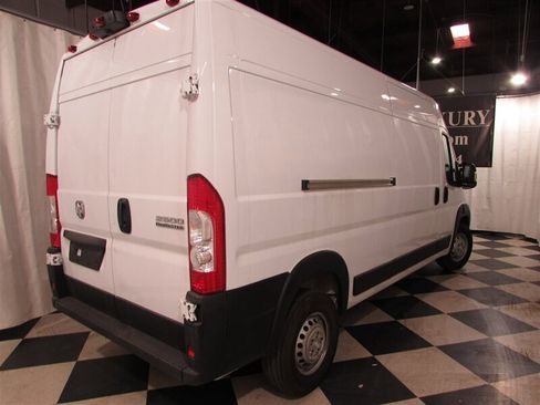 Used 2024 RAM ProMaster 2500 w/ Convenience Group image 23