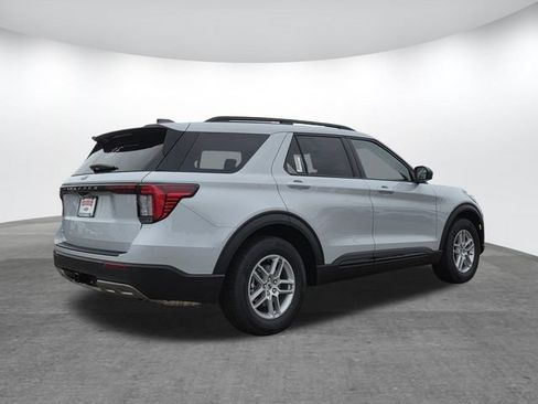 New 2026 Ford Explorer Active w/ Active Comfort Package RWD image 2
