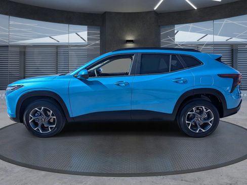 Used 2026 Chevrolet Trax LT image 3