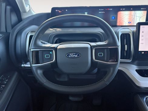 Used 2026 Ford Expedition Active RWD image 13