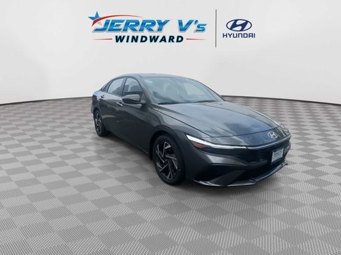 New 2025 Hyundai Elantra Sport image 2