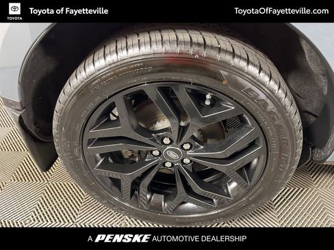 Used 2021 Land Rover Range Rover Evoque SE image 14