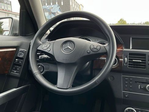 Used 2011 Mercedes-Benz GLK 350 4MATIC image 18