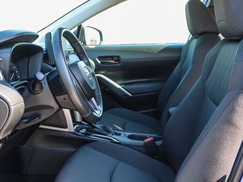 Used 2024 Toyota Corolla Cross LE image 17