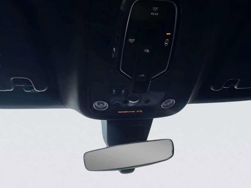 Used 2017 Bentley Bentayga image 25