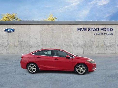 Used 2017 Chevrolet Cruze Premier FWD image 9