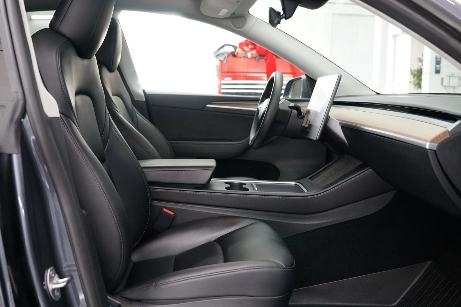 Used 2023 Tesla Model Y Long Range AWD/4WD image 31