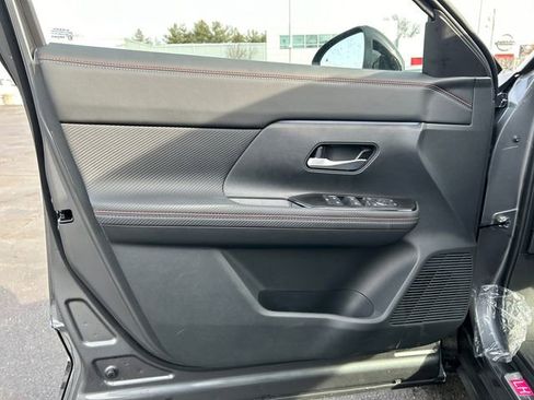 New 2026 Nissan Kicks SR w/ SR Premium Package image 9