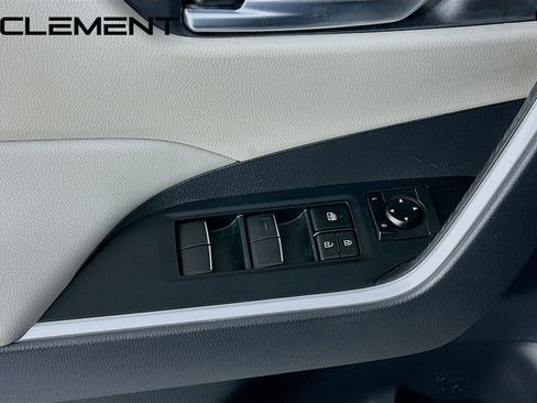 Used 2020 Toyota RAV4 XLE Premium image 25