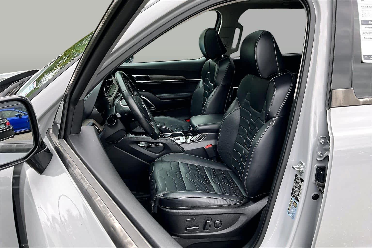 Used 2022 Kia Telluride SX w/ SX Prestige Package AWD/4WD image 9