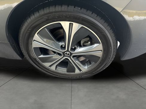 Used 2019 Nissan Leaf SV w/ SV Technology Package image 22