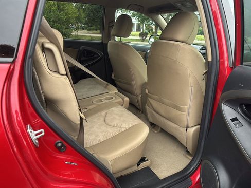 Used 2011 Toyota RAV4 4WD w/ Base L4 Extra Value Pkg image 20