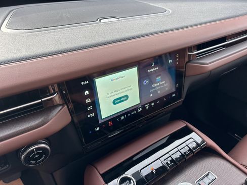 New 2026 Lincoln Navigator Reserve AWD/4WD image 21