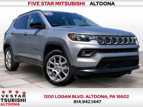 Used 2022 Jeep Compass Latitude AWD/4WD image 1