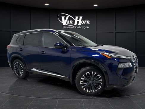 Used 2024 Nissan Rogue Platinum w/ Platinum Premium Package image 39