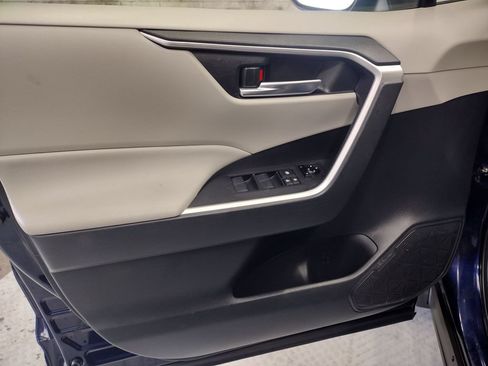 Used 2019 Toyota RAV4 XLE w/ Convenience Package AWD/4WD image 22