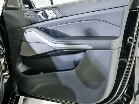 Used 2022 BMW X5 M50i w/ Executive Package image 28