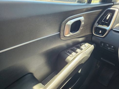 Used 2021 Kia Sorento EX w/ Panoramic Sunroof Package AWD/4WD image 29
