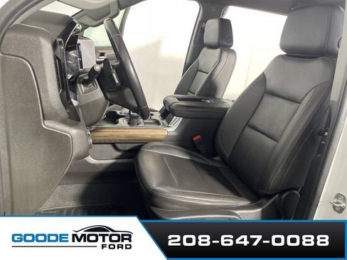 Used 2022 Chevrolet Silverado 1500 RST w/ Convenience Package II AWD/4WD image 11