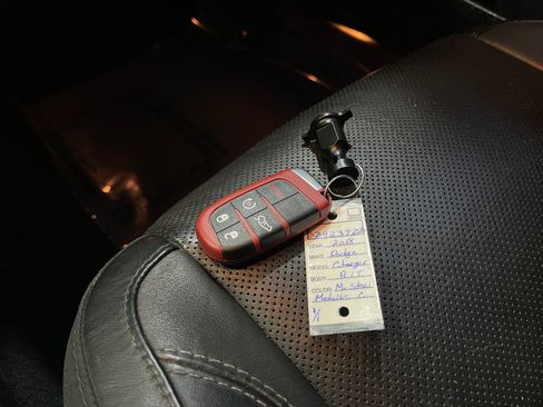 Used 2018 Dodge Charger R/T w/ Plus Group image 36