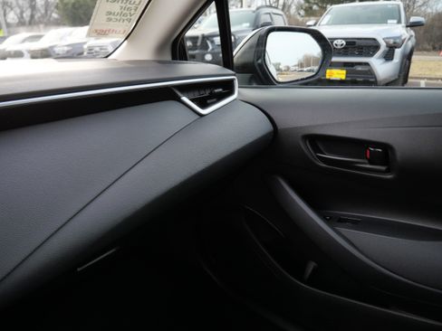 Certified 2024 Toyota Corolla LE image 32