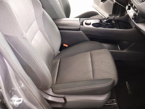 Used 2024 Nissan Rogue SV image 12