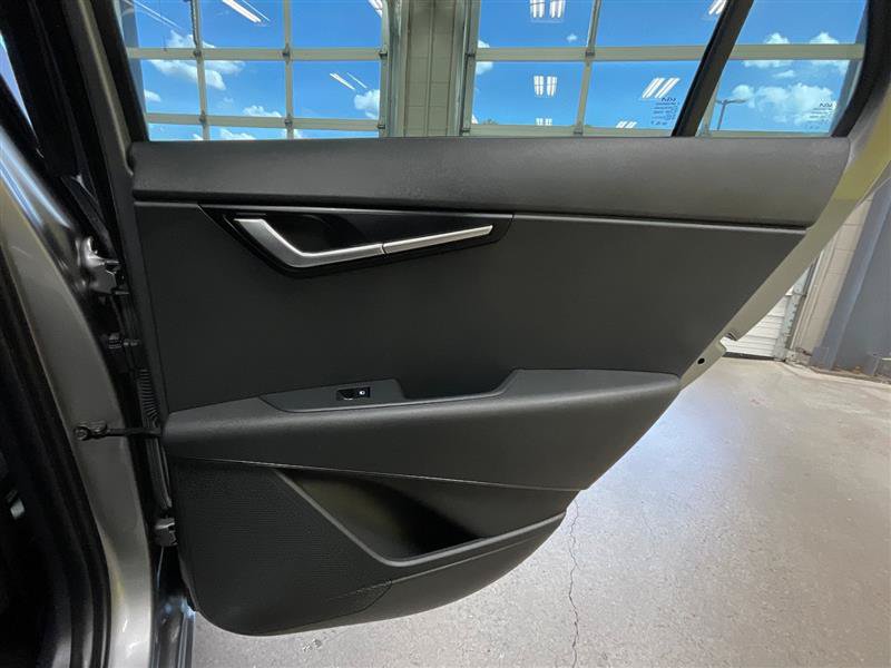Used 2025 Kia Niro LX FWD image 26
