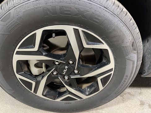 Used 2024 Kia Sportage LX image 34