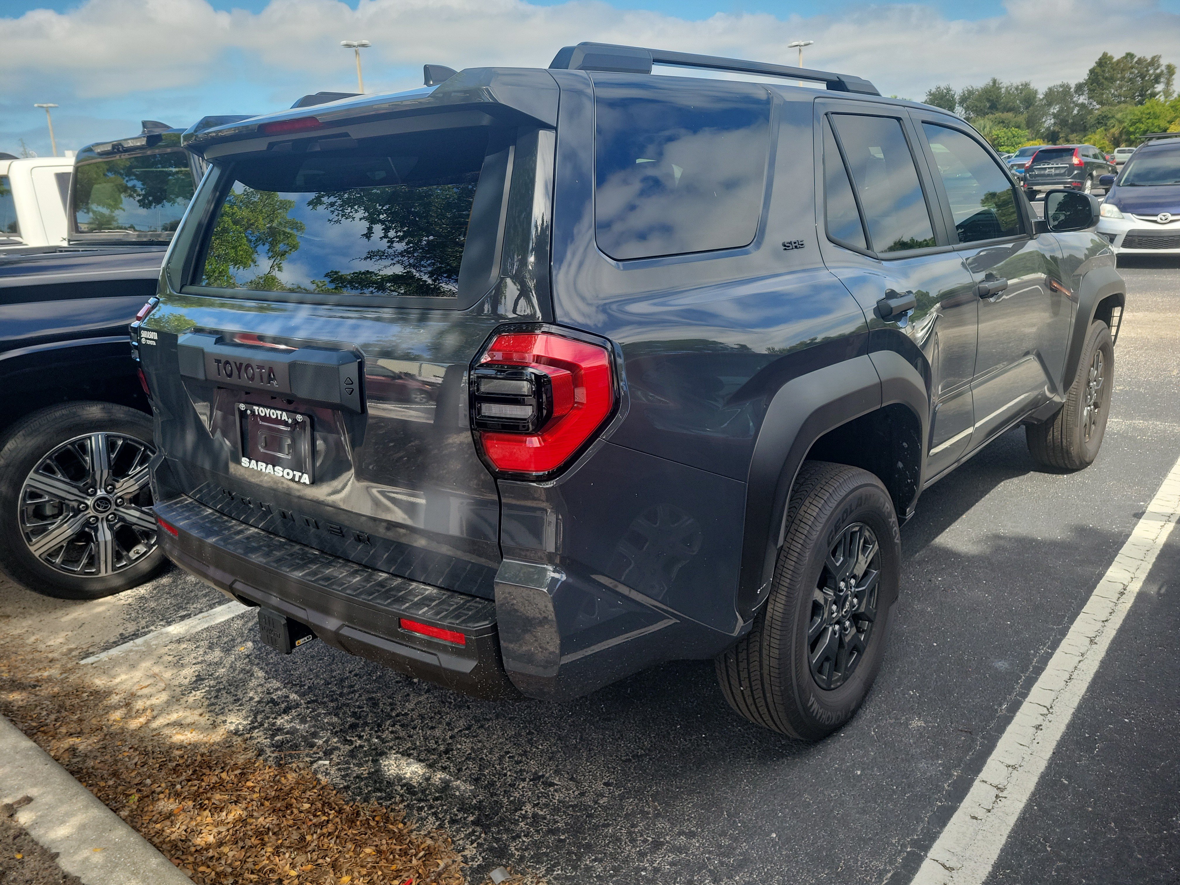 Used 2026 Toyota 4Runner SR5 AWD/4WD image 9