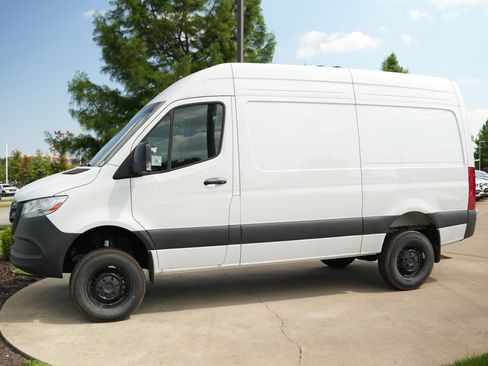 New 2025 Mercedes-Benz Sprinter 2500 image 4