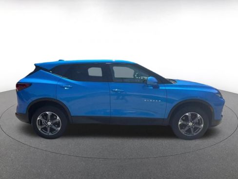 Used 2025 Chevrolet Blazer LT FWD image 13