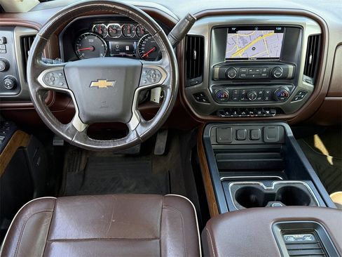 Used 2018 Chevrolet Silverado 2500 High Country w/ Duramax Plus Package image 13