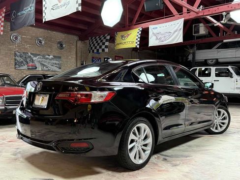 Used 2018 Acura ILX FWD image 4