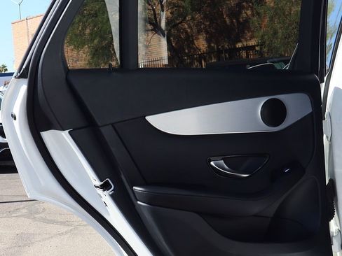 Used 2021 Mercedes-Benz GLC 300 4MATIC image 30