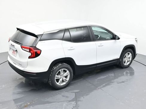 Used 2024 GMC Terrain SLE image 5