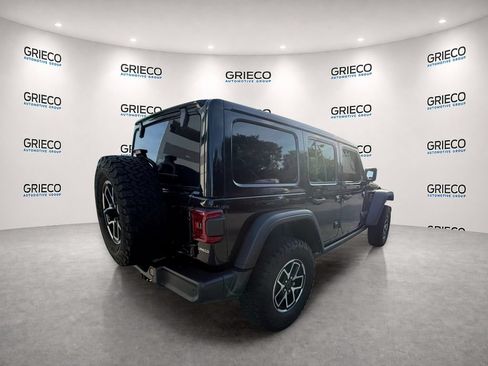 Used 2024 Jeep Wrangler Unlimited Rubicon w/ Technology Group AWD/4WD image 7
