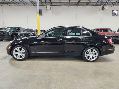Used 2011 Mercedes-Benz C 300 4MATIC Sedan image 7