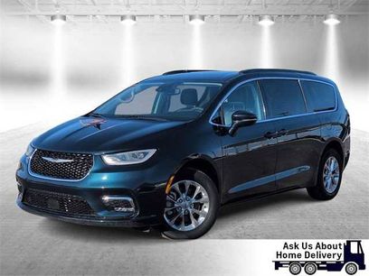 Used 2022 Chrysler Pacifica Touring-L