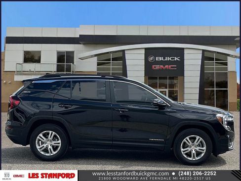 Used 2023 GMC Terrain SLE w/ Driver Convenience Package FWD image 7