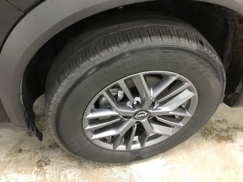 Used 2024 Nissan Rogue S image 4