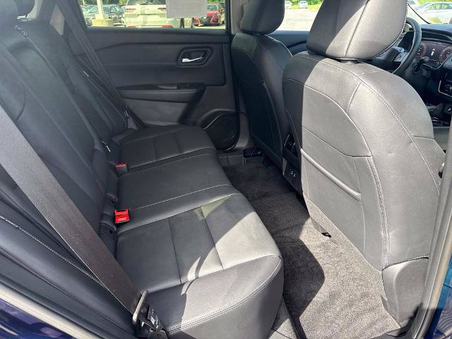 Certified 2025 Nissan Rogue SL AWD/4WD image 18