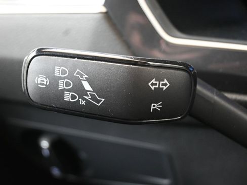 Certified 2024 Volkswagen Tiguan SE R-Line image 28