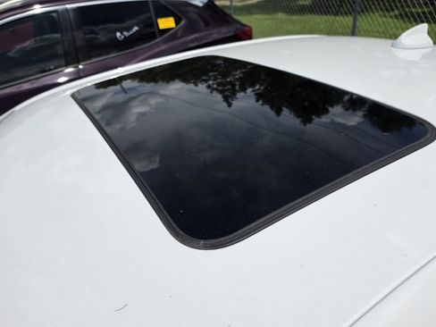 Used 2023 Dodge Charger SXT RWD image 6