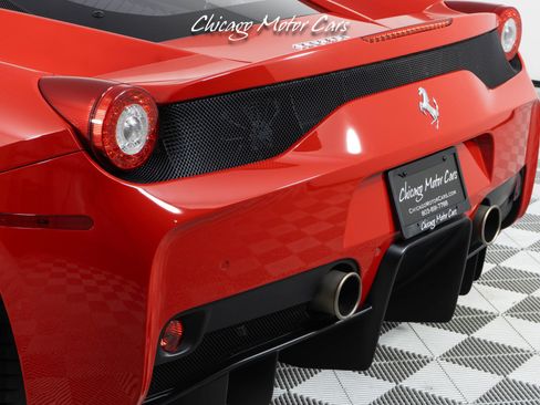 Used 2015 Ferrari 458 Speciale Coupe RWD image 25
