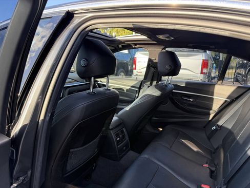 Used 2017 BMW 330i Sedan RWD image 12