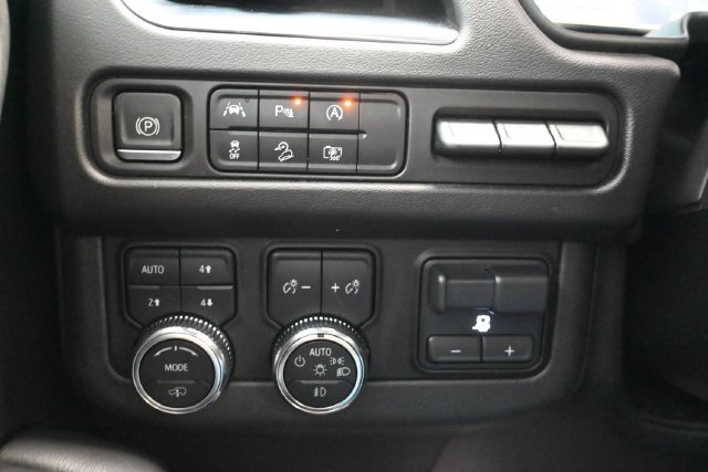 Used 2023 GMC Yukon AT4 w/ AT4 Premium Plus Package AWD/4WD image 26
