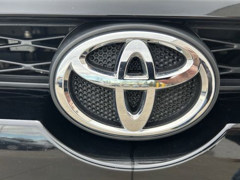 Used 2017 Toyota 4Runner TRD Off-Road Premium image 9