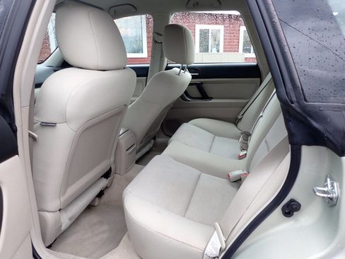 Used 2007 Subaru Outback 2.5i image 9